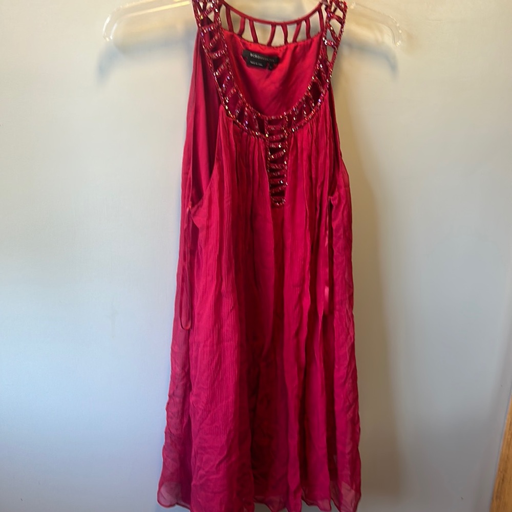 Beautiful red crepe bcbgmaxazria sleeveless party dress size 10